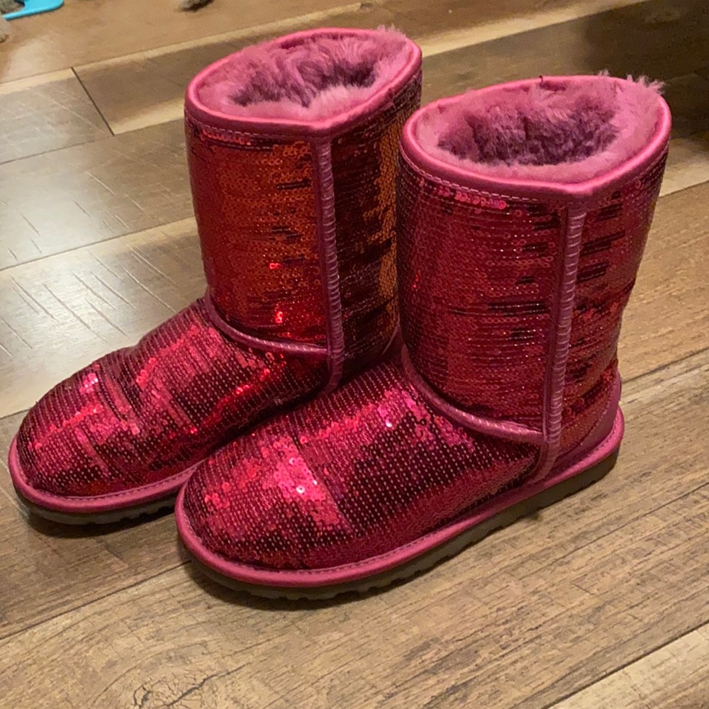 Pink sparkly Ugg’s